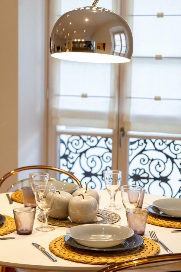 Tergesteo Palace Suite ตรีเอสเต ภายนอก รูปภาพ